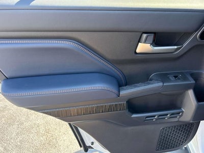 2026 Toyota 4Runner i-FORCE MAX Hybrid Platinum