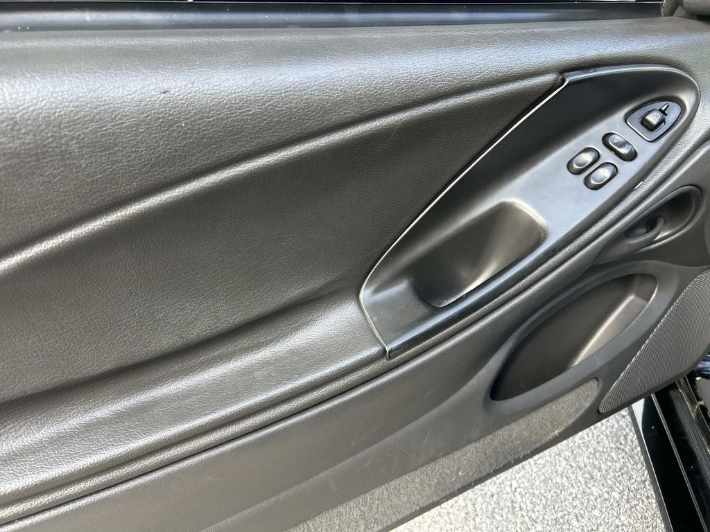2004 Ford Mustang Mach 1 Premium
