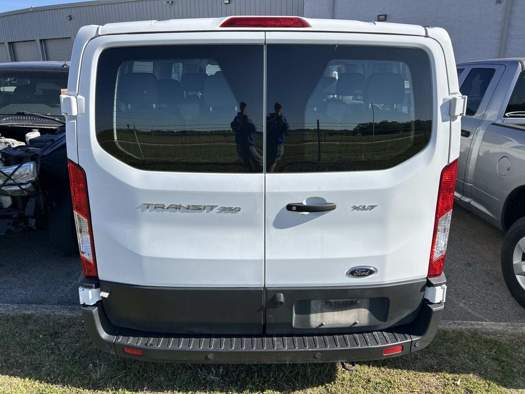 2023 Ford Transit Passenger Wagon XLT