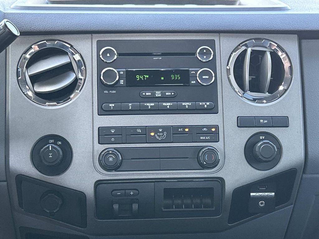 2011 Ford Super Duty F-350 SRW Pickup XLT