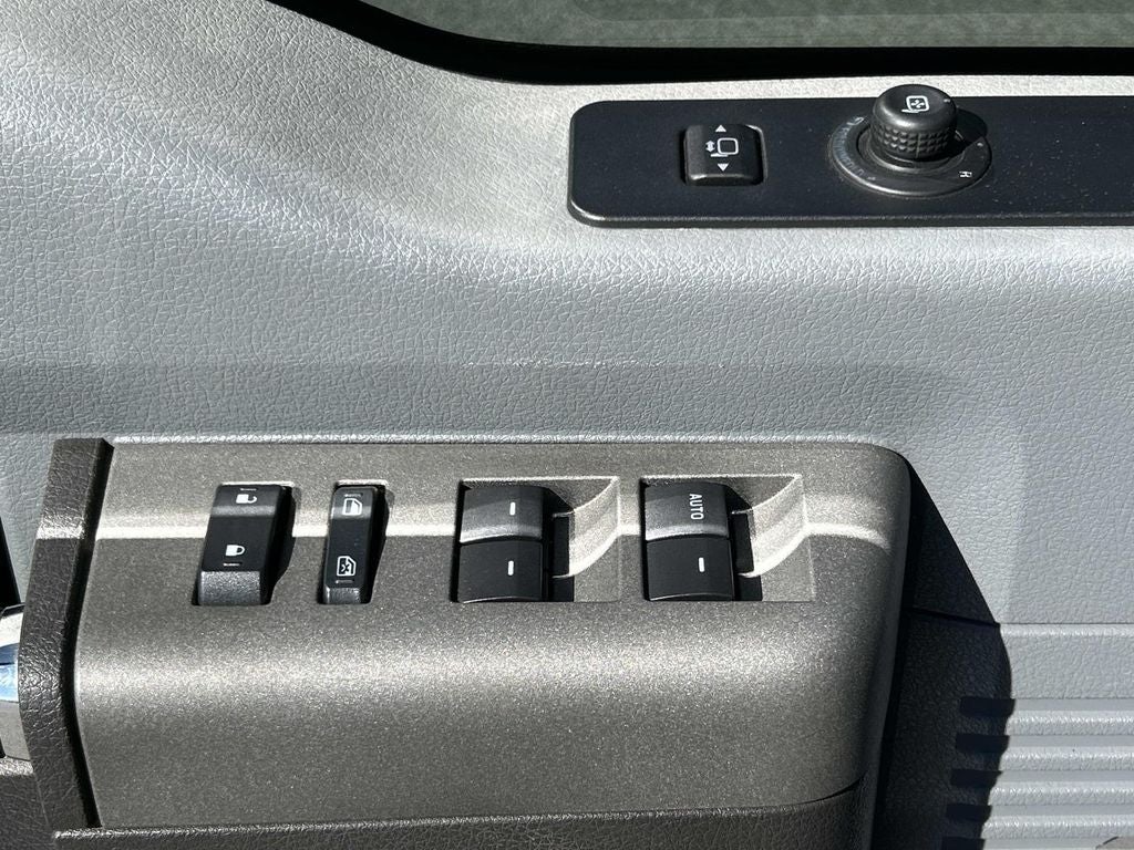 2011 Ford Super Duty F-350 SRW Pickup XLT