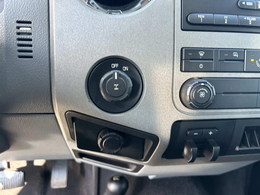 2011 Ford Super Duty F-350 SRW Pickup XLT