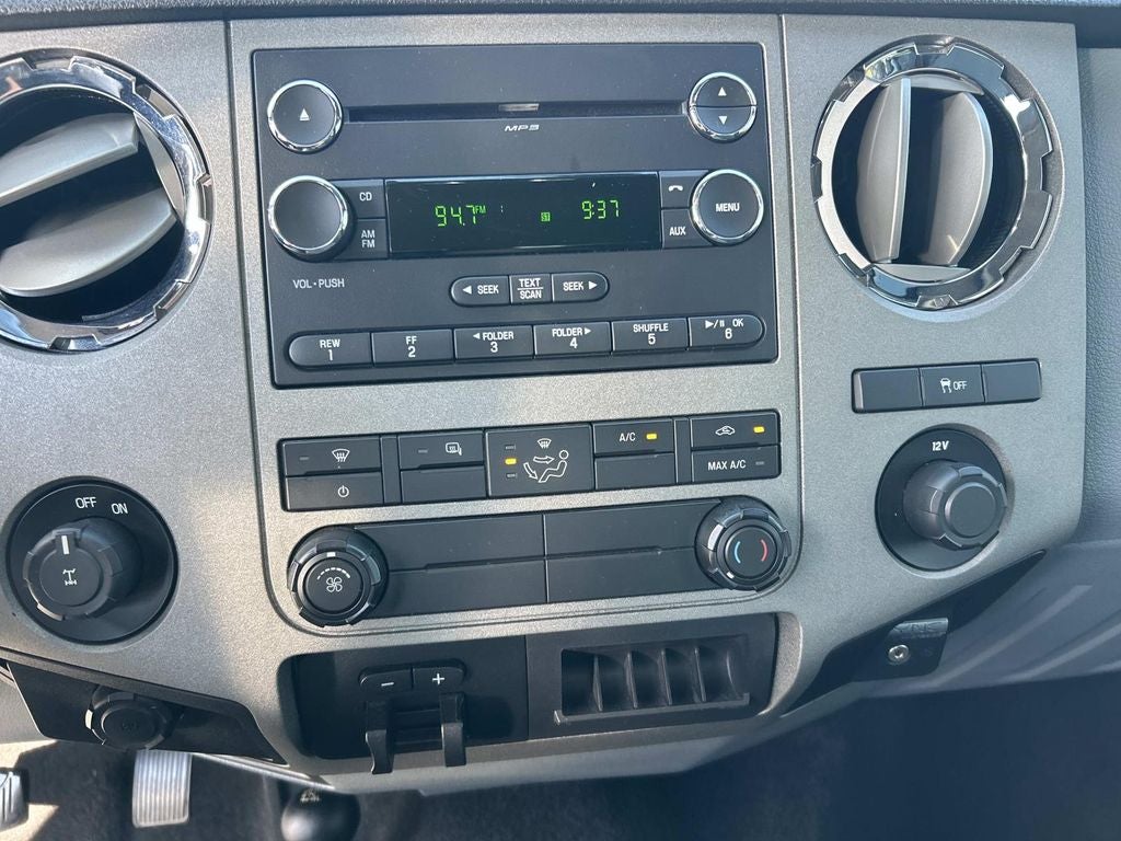 2011 Ford Super Duty F-350 SRW Pickup XLT