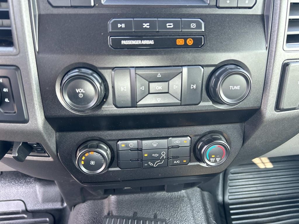 2021 Ford Super Duty F-350 DRW Pickup XL