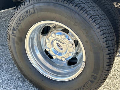 2024 Ford Super Duty F-350 DRW Pickup Platinum