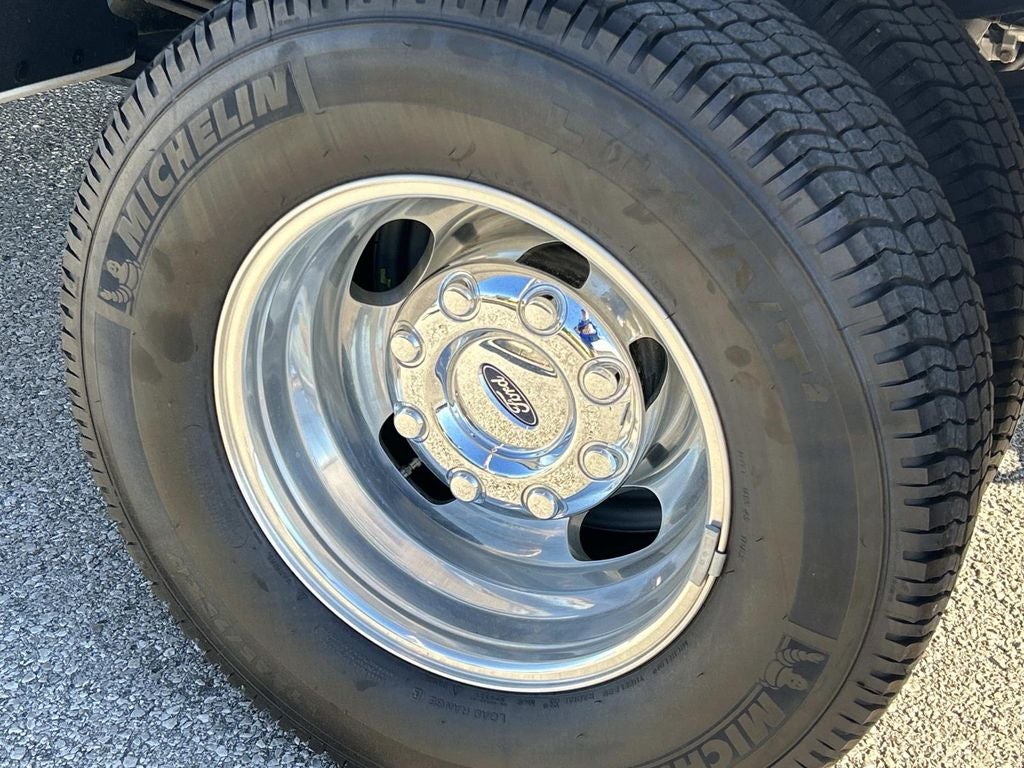 2024 Ford Super Duty F-350 DRW Pickup Platinum