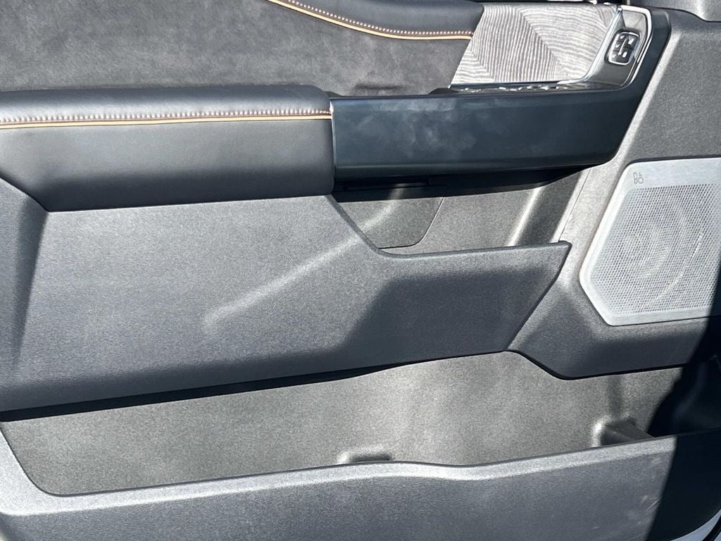 2024 Ford Super Duty F-350 DRW Pickup Platinum