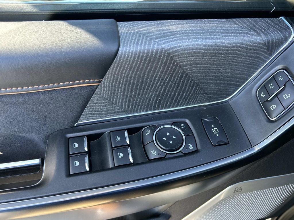 2024 Ford Super Duty F-350 DRW Pickup Platinum