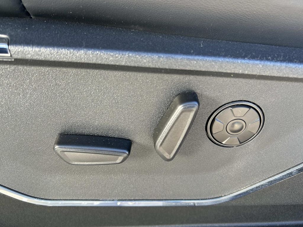 2024 Ford Super Duty F-350 DRW Pickup Platinum