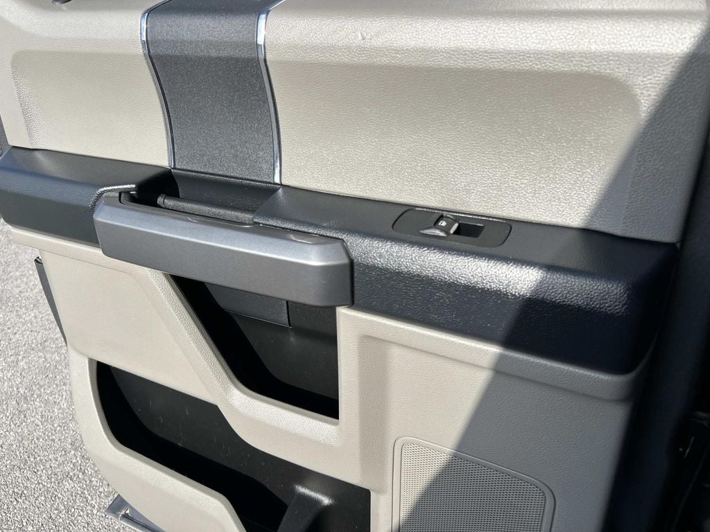 2022 Ford Super Duty F-350 DRW Pickup XLT