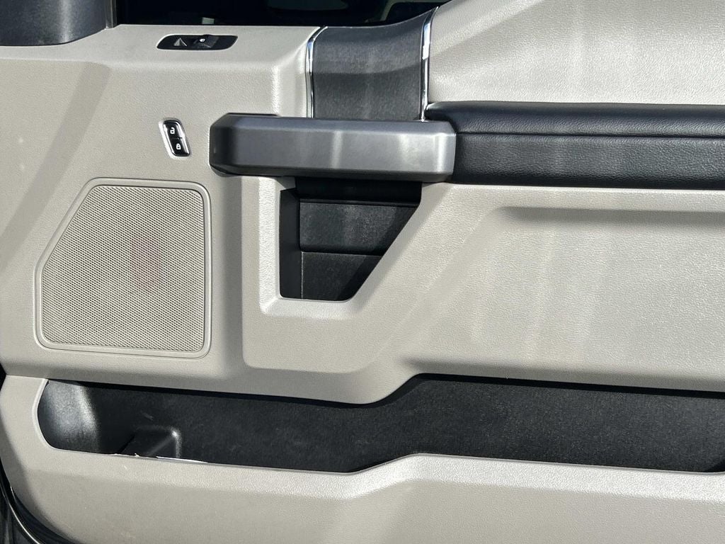 2022 Ford Super Duty F-350 DRW Pickup XLT