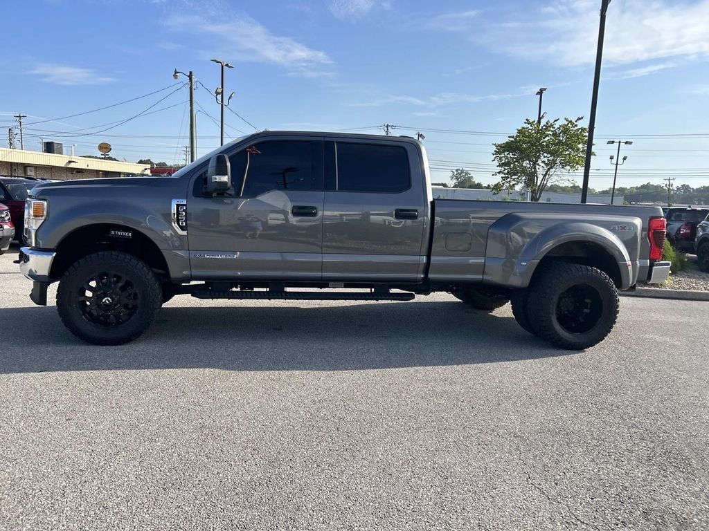 2022 Ford Super Duty F-350 DRW Pickup XLT