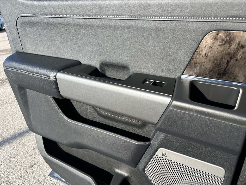 2025 Ford Super Duty F-350 DRW Pickup Lariat