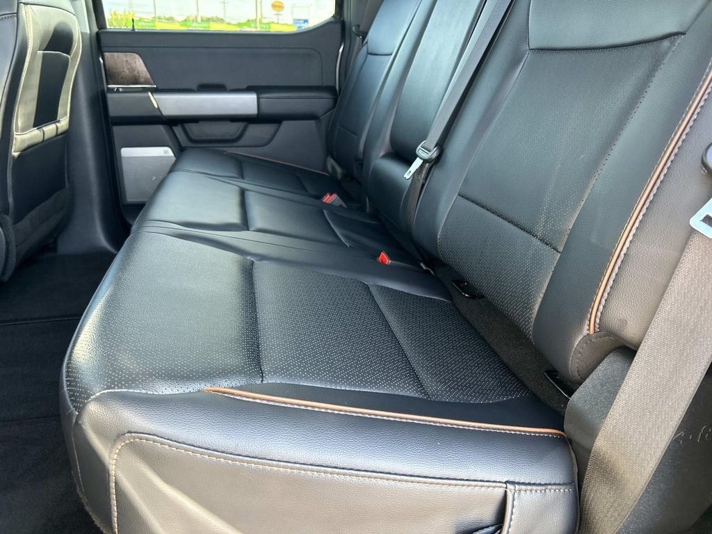 2025 Ford Super Duty F-350 DRW Pickup Lariat