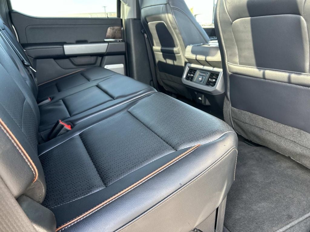 2025 Ford Super Duty F-350 DRW Pickup Lariat