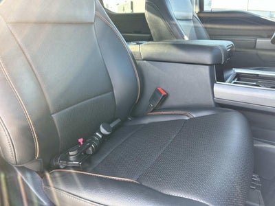 2025 Ford Super Duty F-350 DRW Pickup Lariat