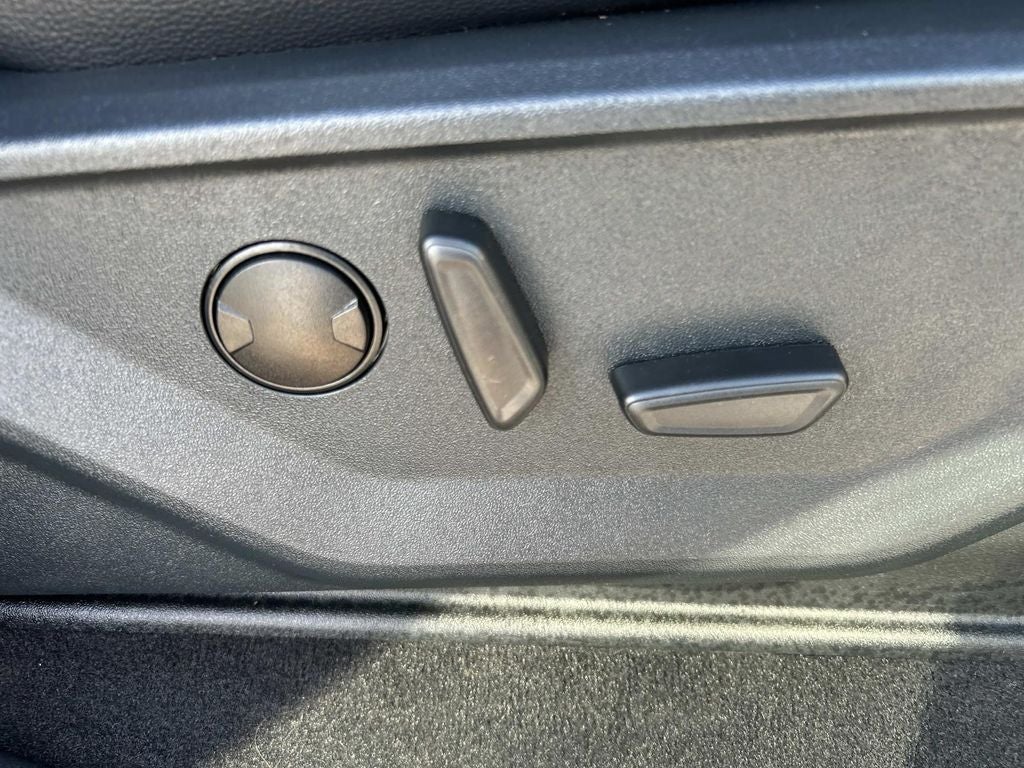 2025 Ford Super Duty F-350 DRW Pickup Lariat