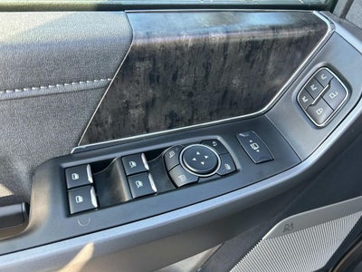 2025 Ford Super Duty F-350 DRW Pickup Lariat