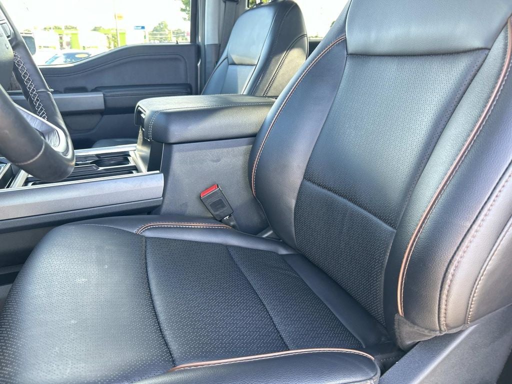 2025 Ford Super Duty F-350 DRW Pickup Lariat