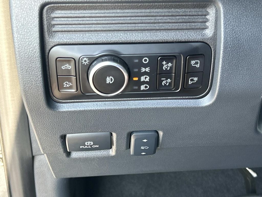 2025 Ford Super Duty F-350 DRW Pickup Lariat