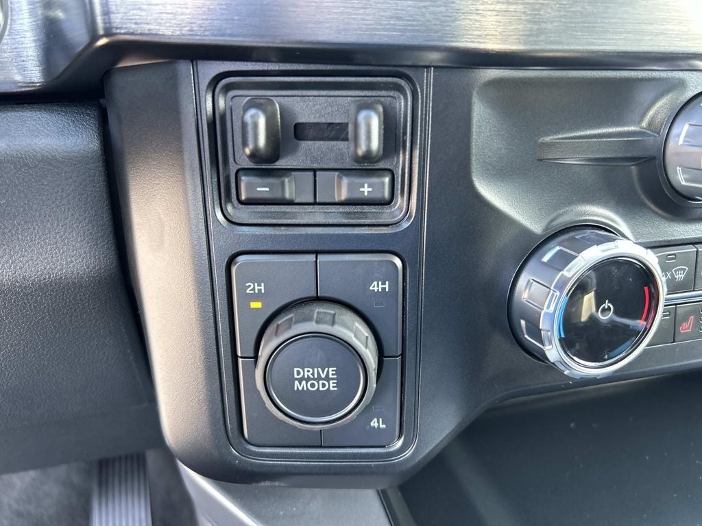 2025 Ford Super Duty F-350 DRW Pickup Lariat