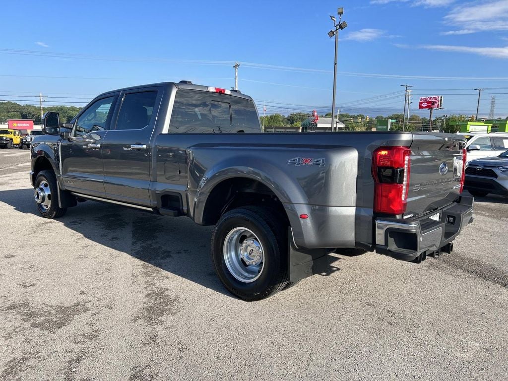 2025 Ford Super Duty F-350 DRW Pickup Lariat