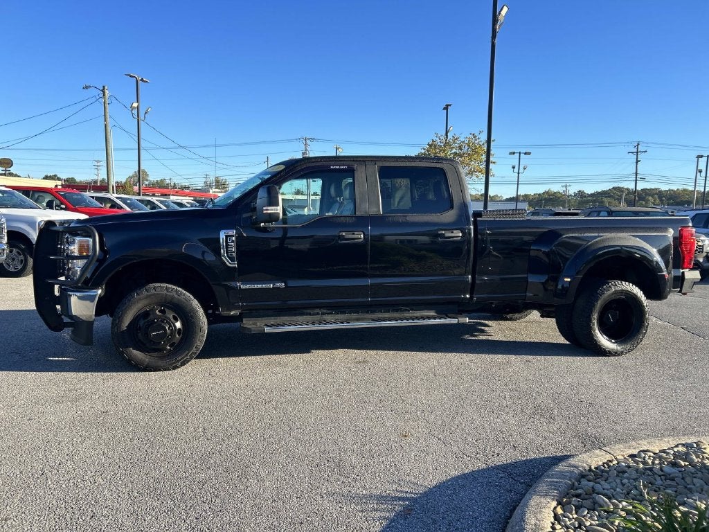 2020 Ford Super Duty F-350 DRW Pickup XL