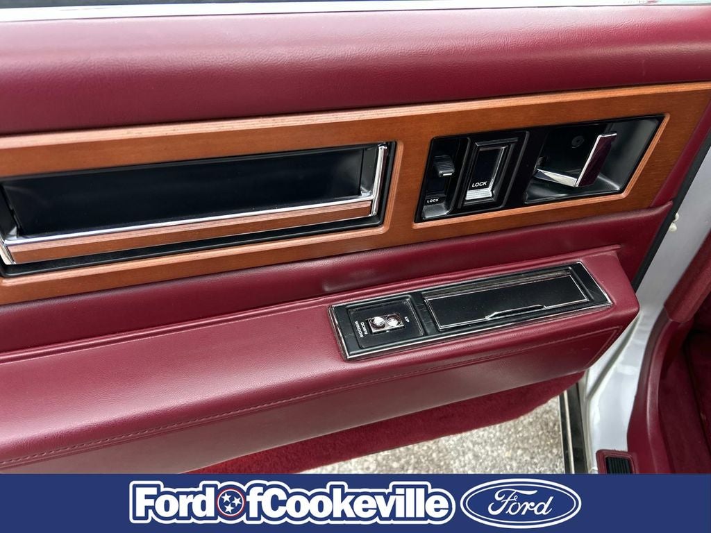 1988 Cadillac Fleetwood d'Elegance