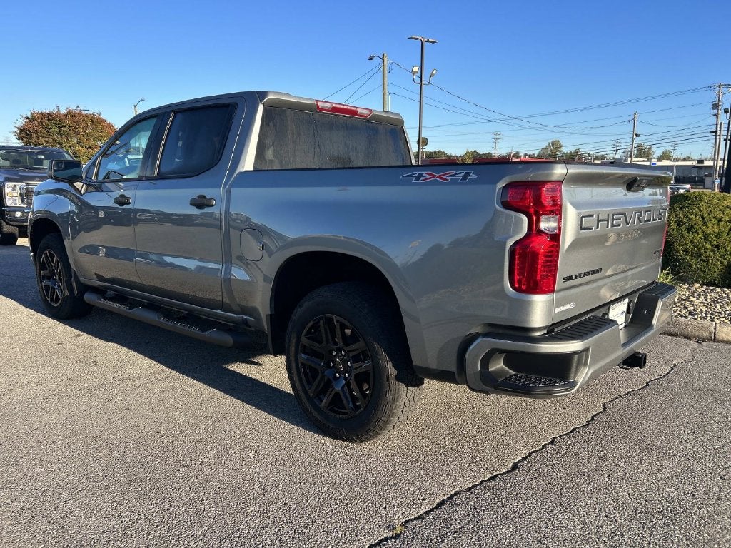 2025 Chevrolet Silverado 1500 Custom