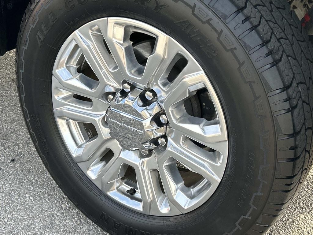 2023 GMC Sierra 2500HD Denali