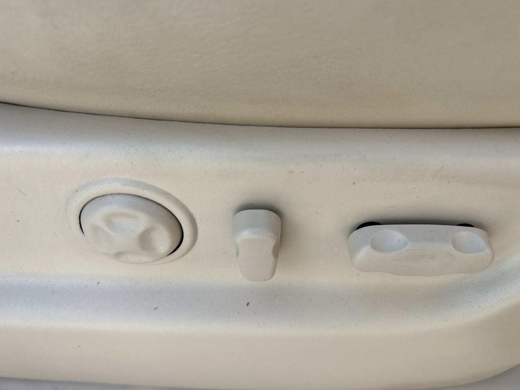 2007 Cadillac Escalade Base