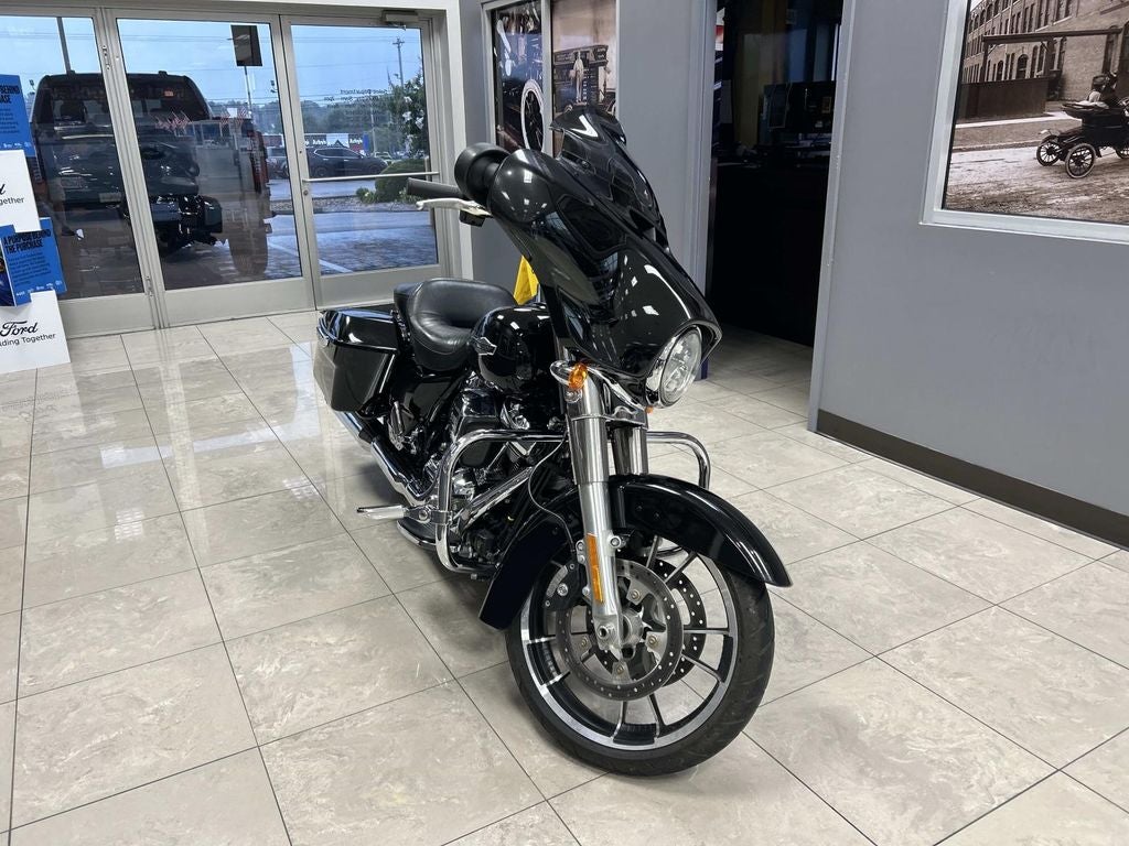 2023 Harley-Davidson Touring Base