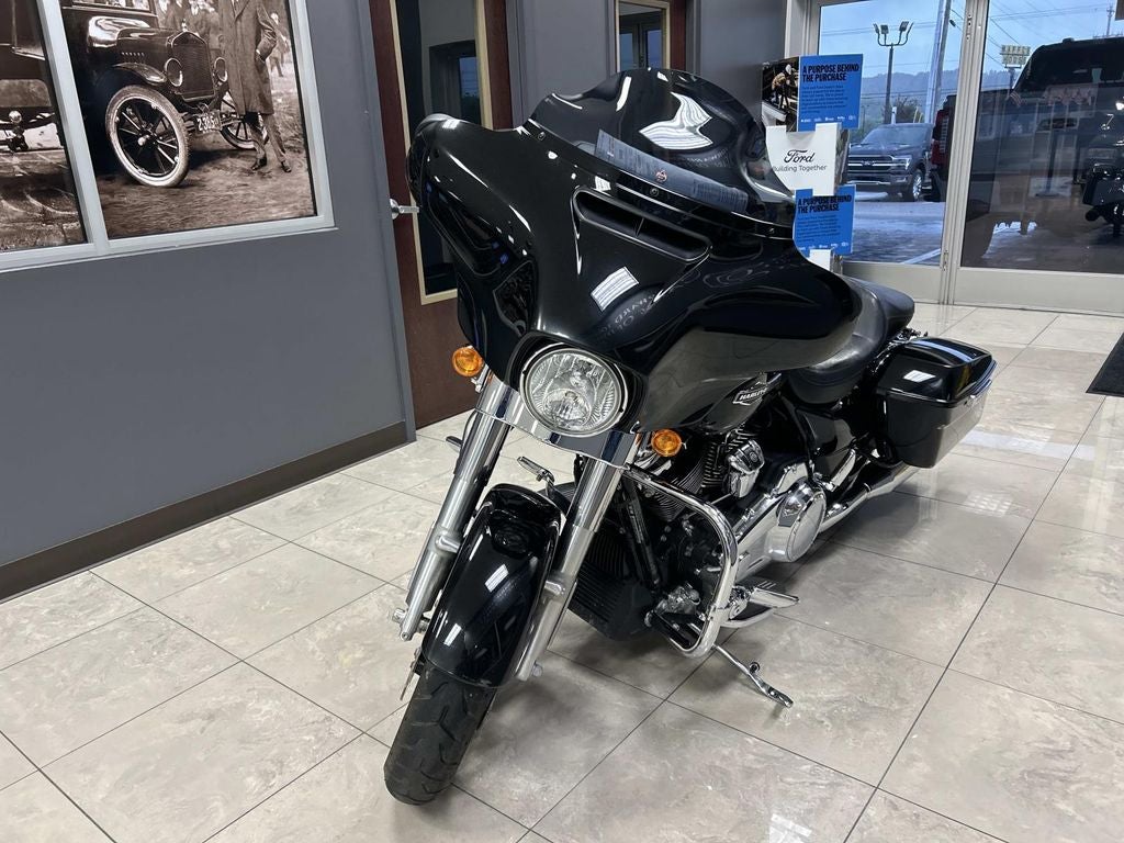 2023 Harley-Davidson Touring Base