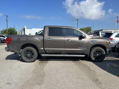 2017 Nissan Titan SL