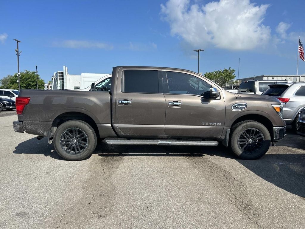 2017 Nissan Titan SL