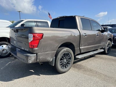 2017 Nissan Titan SL