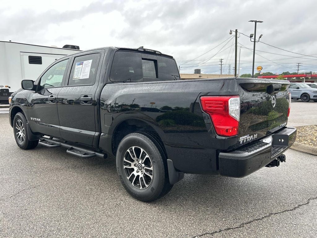 2024 Nissan Titan SV