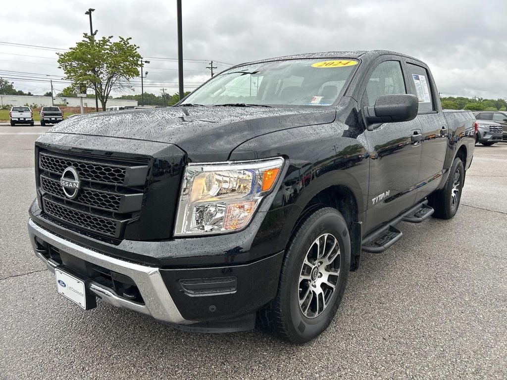 2024 Nissan Titan SV