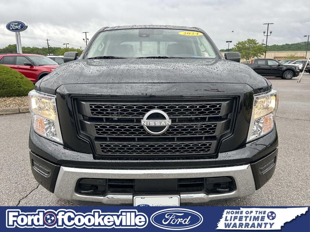 2024 Nissan Titan SV