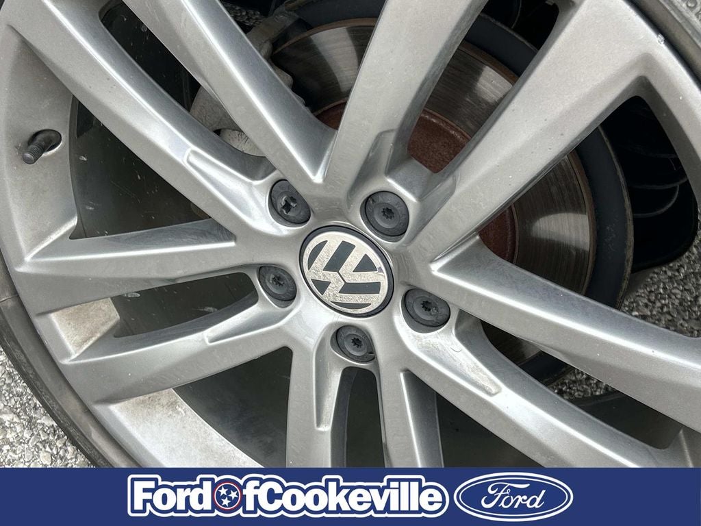 2017 Volkswagen Passat 1.8T R-Line