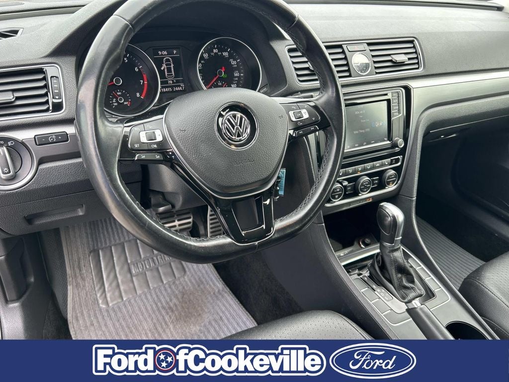 2017 Volkswagen Passat 1.8T R-Line