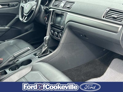 2017 Volkswagen Passat 1.8T R-Line