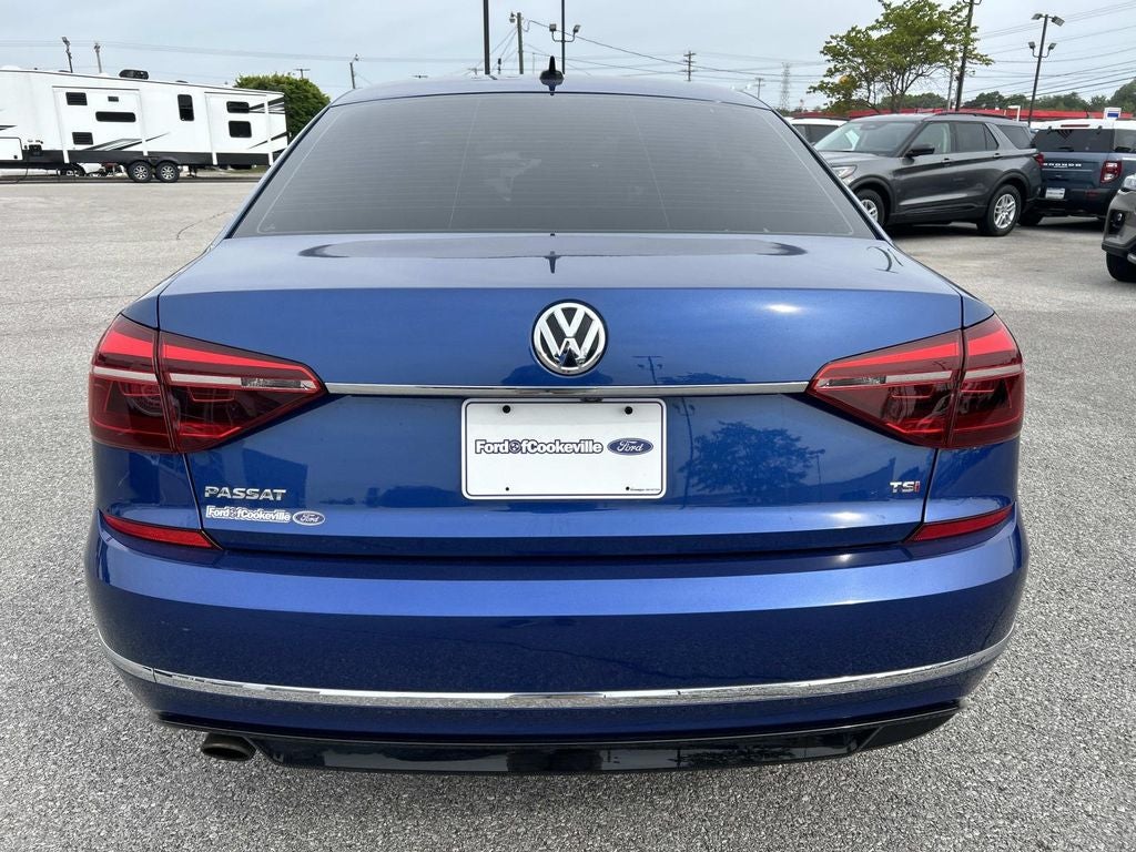 2017 Volkswagen Passat 1.8T R-Line