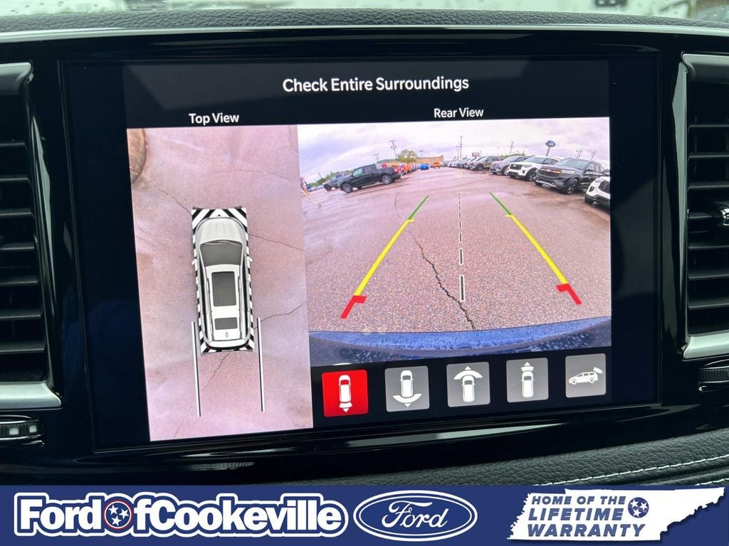 2025 Chrysler Pacifica Select