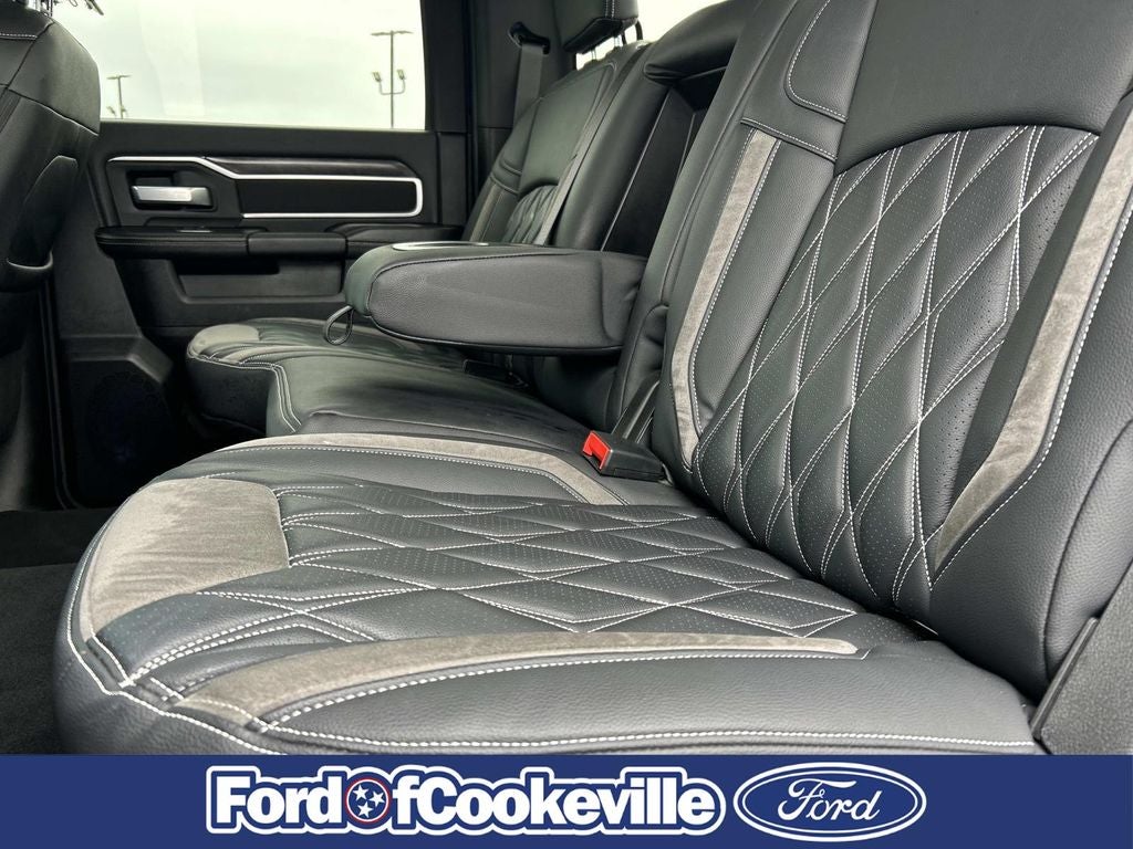 2024 RAM 2500 Big Horn BLACK WIDOW