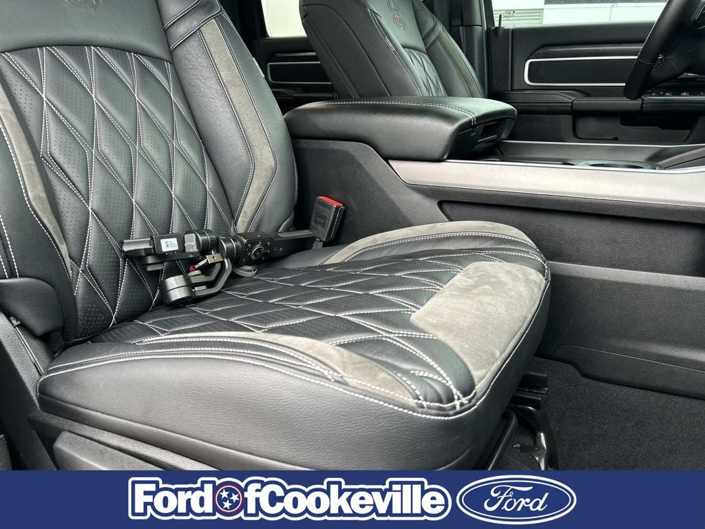 2024 RAM 2500 Big Horn BLACK WIDOW