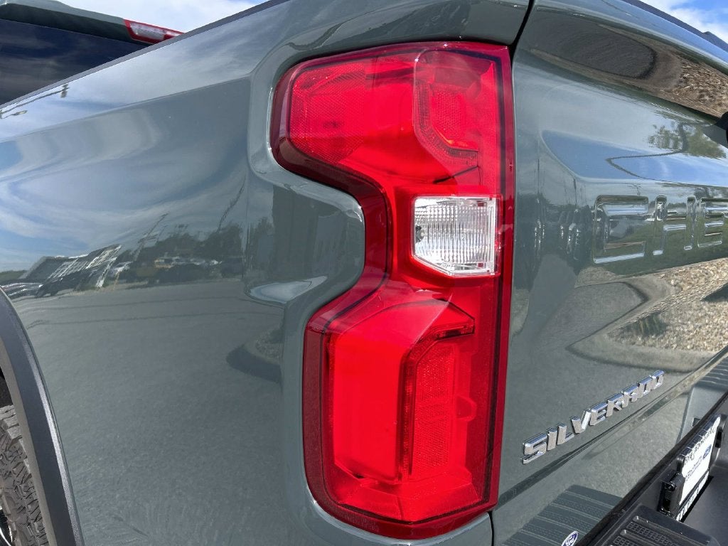 2025 Chevrolet Silverado 1500 ZR2