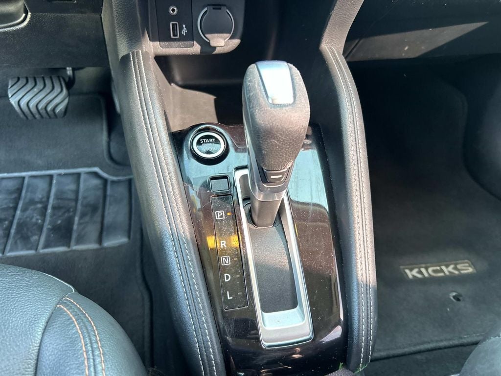 2020 Nissan Kicks SR