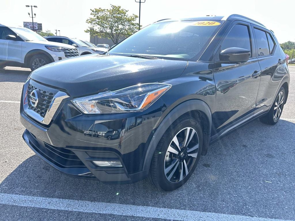 2020 Nissan Kicks SR