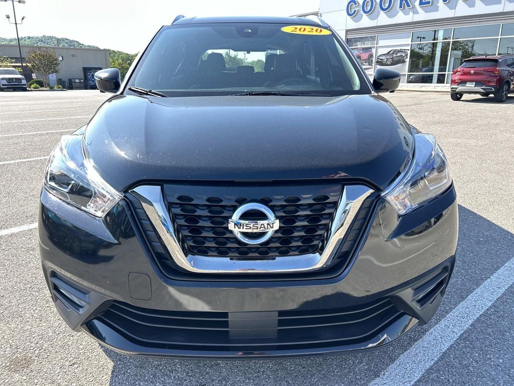 2020 Nissan Kicks SR